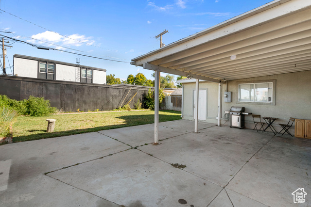 Photo 31 for MLS #2066380 at 137 E Wentworth Ave