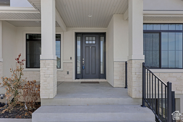 Photo 2 for MLS #2066565 at 680 E 525 North
