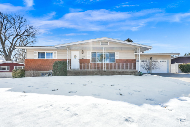 787 E RIDGEVIEW DR., South Ogden UT 84403