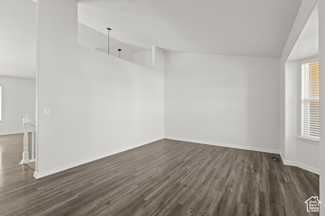 Photo 14 for MLS #2067095 at 75 Voyager Cir