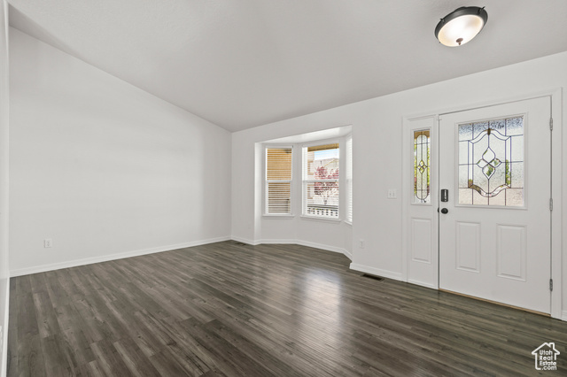 Photo 15 for MLS #2067095 at 75 Voyager Cir