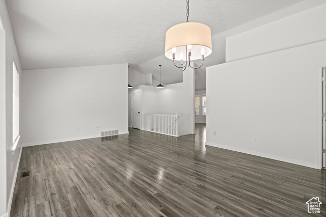 Photo 12 for MLS #2067095 at 75 Voyager Cir