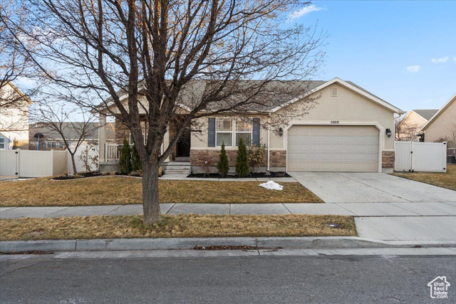 5009 W GREENSTREAK DR, Riverton UT 84096