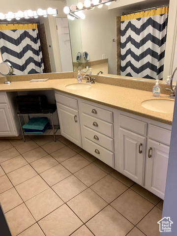 Photo 13 for MLS #2067306 at 860 S Village Rd #B11