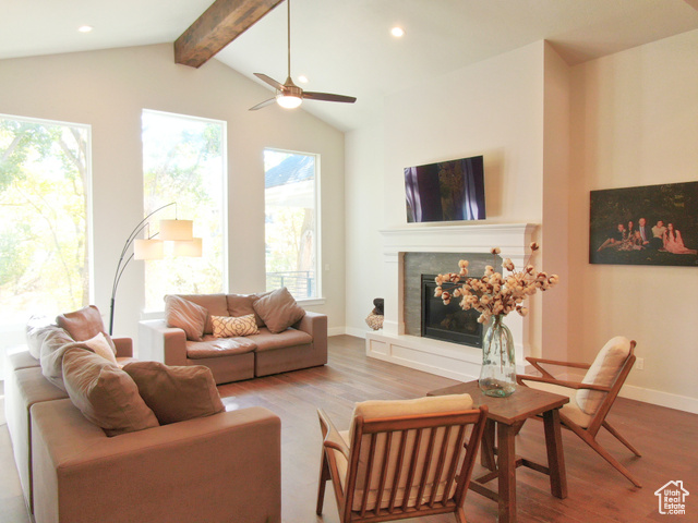 Photo 2 for MLS #2067466 at 617 E Whisper Dr