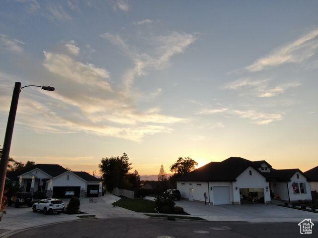 Photo 33 for MLS #2067466 at 617 E Whisper Dr