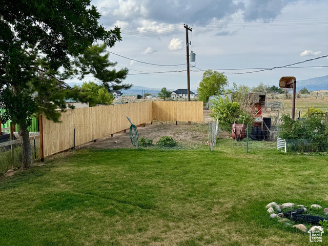Photo 33 for MLS #2067527 at 879 E Main St
