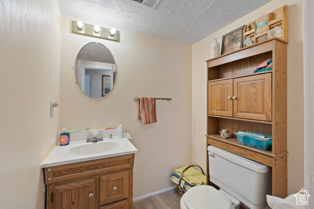 Photo 26 for MLS #2067527 at 879 E Main St