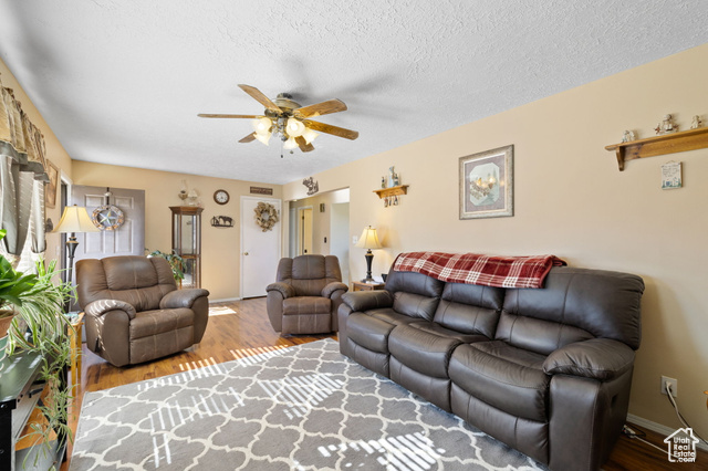 Photo 9 for MLS #2067527 at 879 E Main St