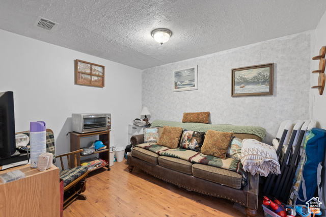Photo 28 for MLS #2067527 at 879 E Main St
