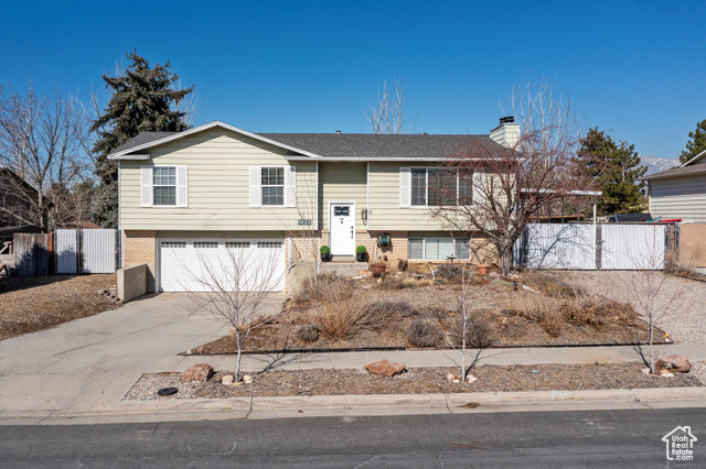 1423 E LEXINGTON DR, Sandy UT 84092