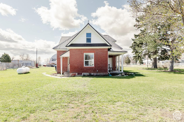 112 S 1ST E, Weston ID 83286
