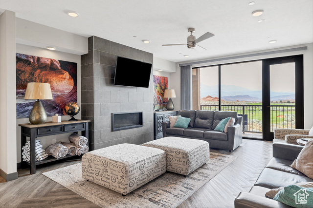 Photo 10 for MLS #2067999 at 5194 W Villas Dr
