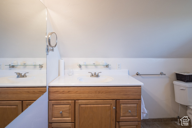 Photo 20 for MLS #2068012 at 684 W Blue Mountain Ridge