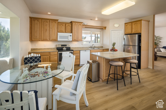 Photo 9 for MLS #2068012 at 684 W Blue Mountain Ridge