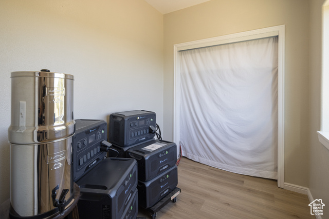Photo 11 for MLS #2068012 at 684 W Blue Mountain Ridge