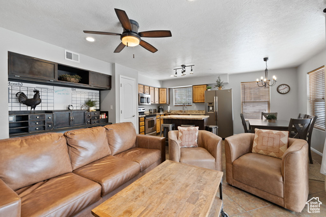 Photo 6 for MLS #2068082 at 1808 W Fox Bay Dr #B202