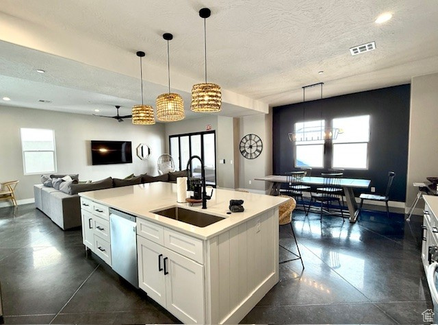 Photo 7 for MLS #2068472 at 4258 W Cambridge Pkwy