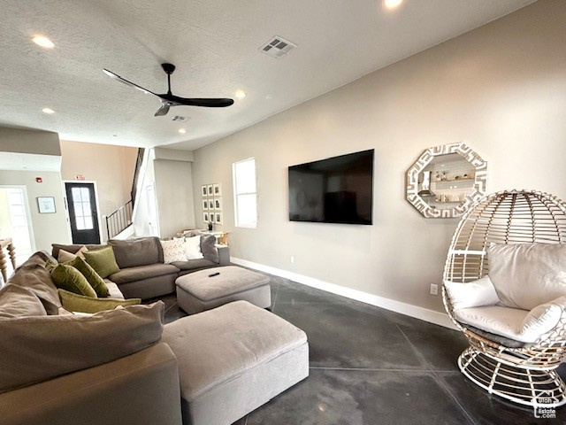 Photo 13 for MLS #2068472 at 4258 W Cambridge Pkwy