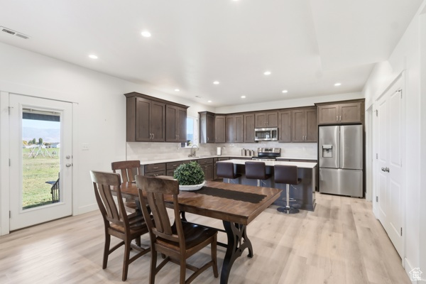 Photo 8 for MLS #2068513 at 637 S 4th W