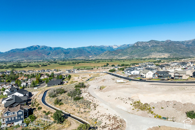 Photo 8 for MLS #2068539 at 1302 E Wildflower Lane #215