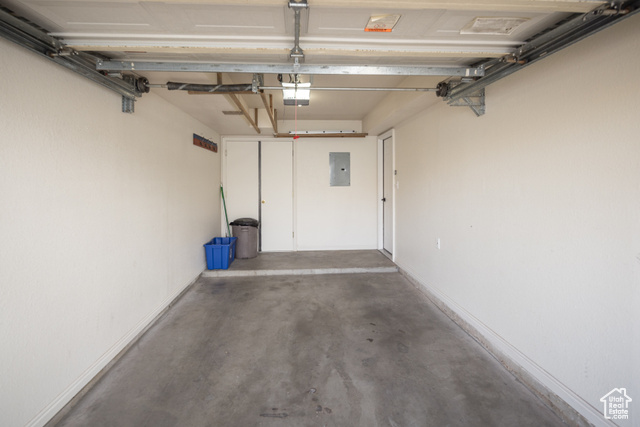 Photo 23 for MLS #2068606 at 3246 E Fairway Loop