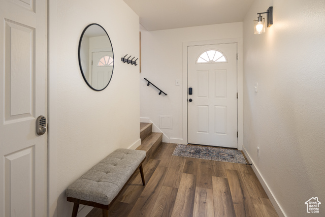 Photo 6 for MLS #2068606 at 3246 E Fairway Loop