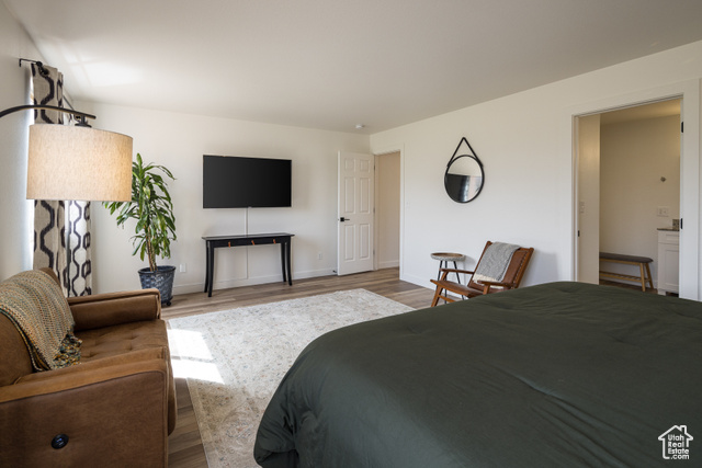 Photo 18 for MLS #2068606 at 3246 E Fairway Loop