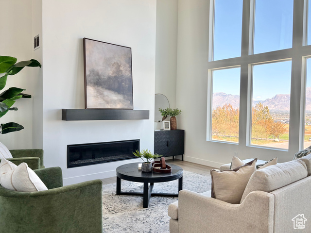 Photo 15 for MLS #2068773 at 418 N Pinnacle Ct #44