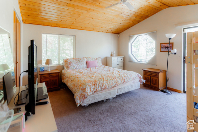 Photo 14 for MLS #2068850 at 1270 W Strawberry Point Rd