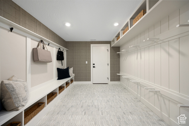 Photo 10 for MLS #2068863 at 2406 N Paradise #121