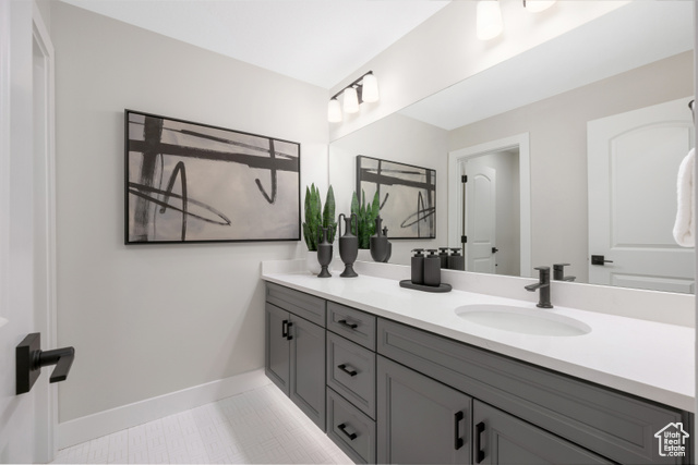 Photo 11 for MLS #2068863 at 2406 N Paradise #121