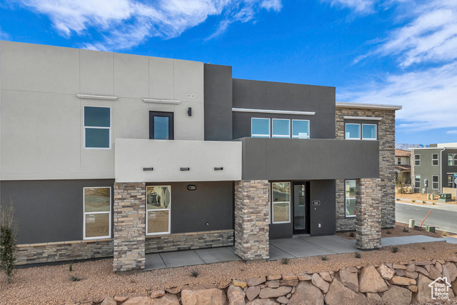 Photo 3 for MLS #2068971 at 560 W Aqua Cv #506