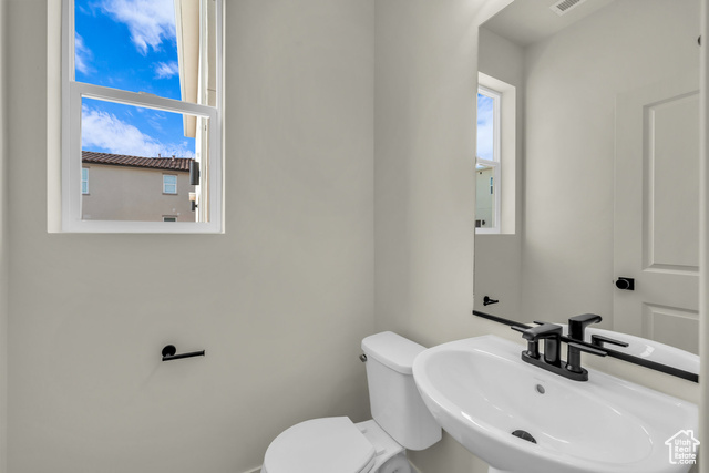 Photo 25 for MLS #2068971 at 560 W Aqua Cv #506