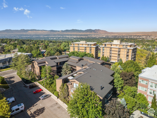Photo 30 for MLS #2069020 at 939 S Donner Way #A201