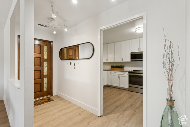 Photo 20 for MLS #2069020 at 939 S Donner Way #A201