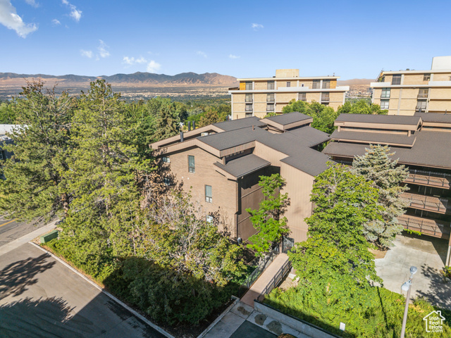 Photo 26 for MLS #2069020 at 939 S Donner Way #A201