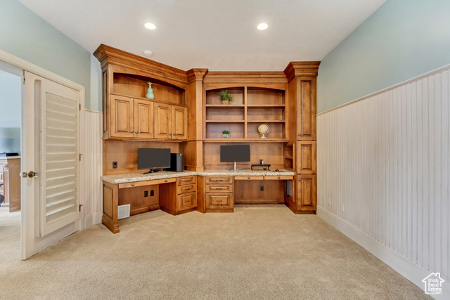 Photo 29 for MLS #2069388 at 196 S Holly Dr