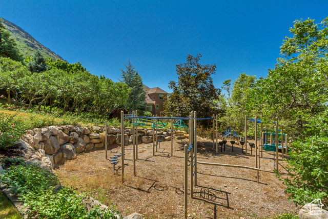 Photo 95 for MLS #2069388 at 196 S Holly Dr