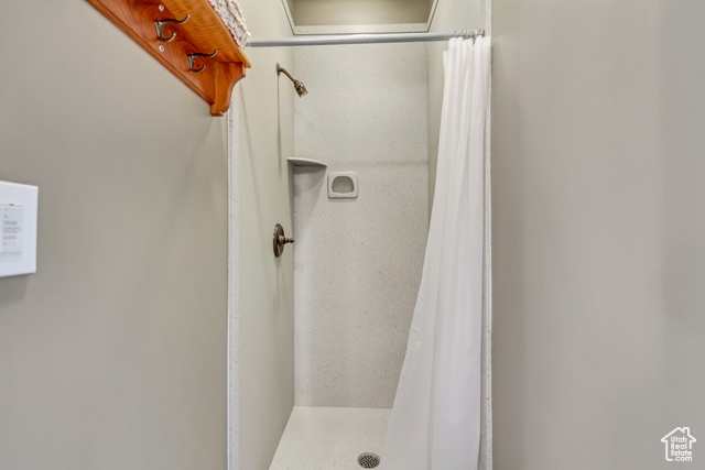 Photo 70 for MLS #2069388 at 196 S Holly Dr