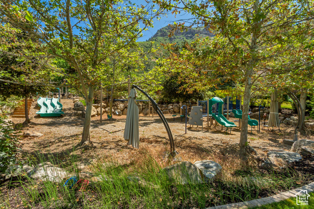 Photo 93 for MLS #2069388 at 196 S Holly Dr