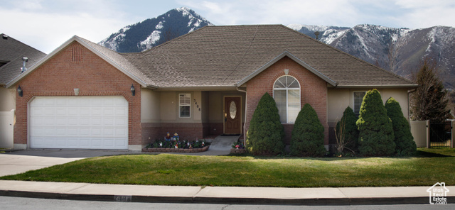 Photo 2 for MLS #2069405 at 3488 E Fairway Ln