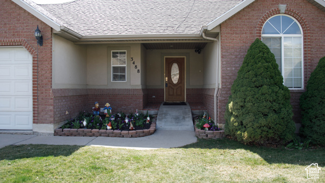 Photo 3 for MLS #2069405 at 3488 E Fairway Ln
