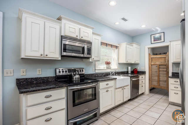 Photo 13 for MLS #2069421 at 197 N 200 West
