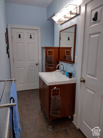 Photo 24 for MLS #2069506 at 653 Spring Canyon Rd