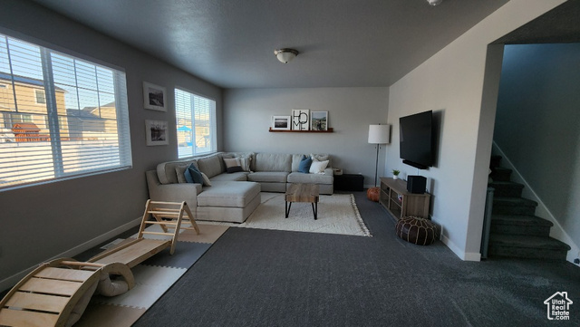 Photo 11 for MLS #2069516 at 1395 E Kelsey Dr