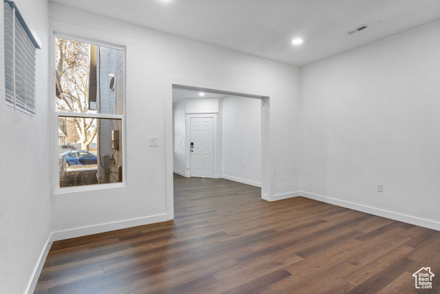 Photo 7 for MLS #2069627 at 739 24th St