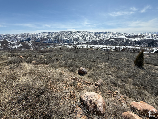 3007 N CHERRY LN, Huntsville UT 84317