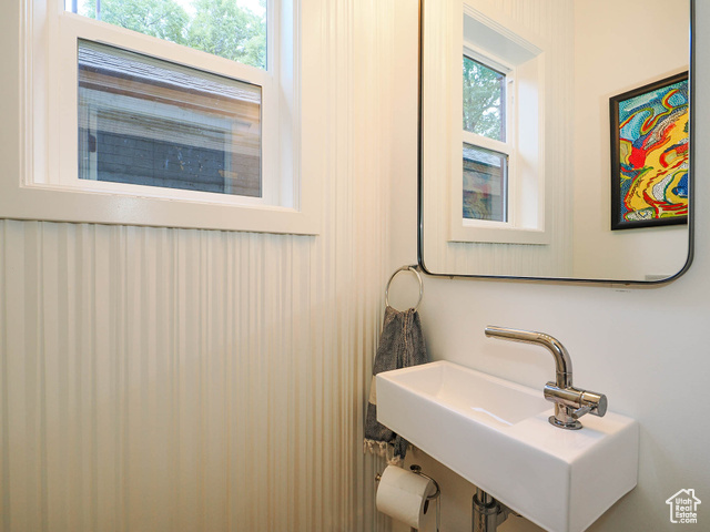 Photo 7 for MLS #2069874 at 258 N J St