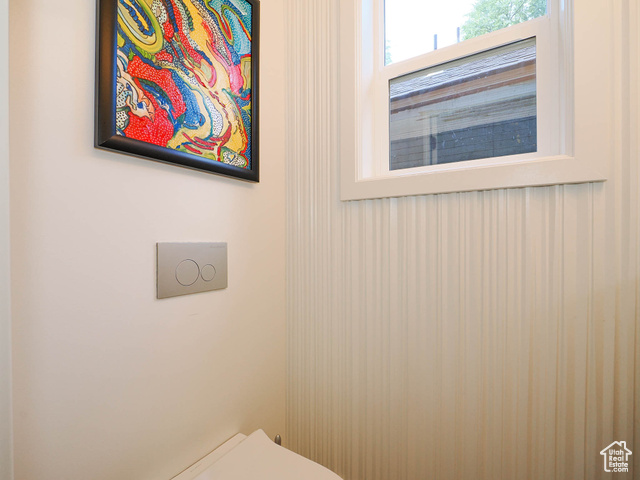 Photo 8 for MLS #2069874 at 258 N J St
